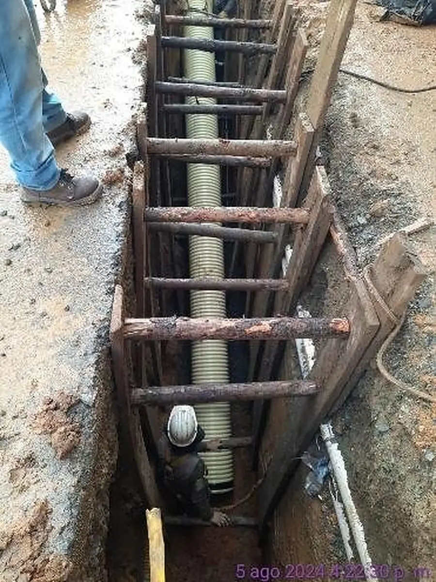 Zanja entibada con tubería PVC Novafort en Girardota